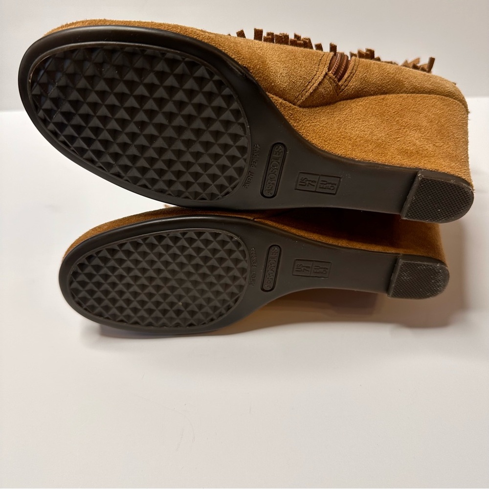Aerosoles Plumming Bird Genuine Leather Suede 3” Heel - Picture 4 of 8